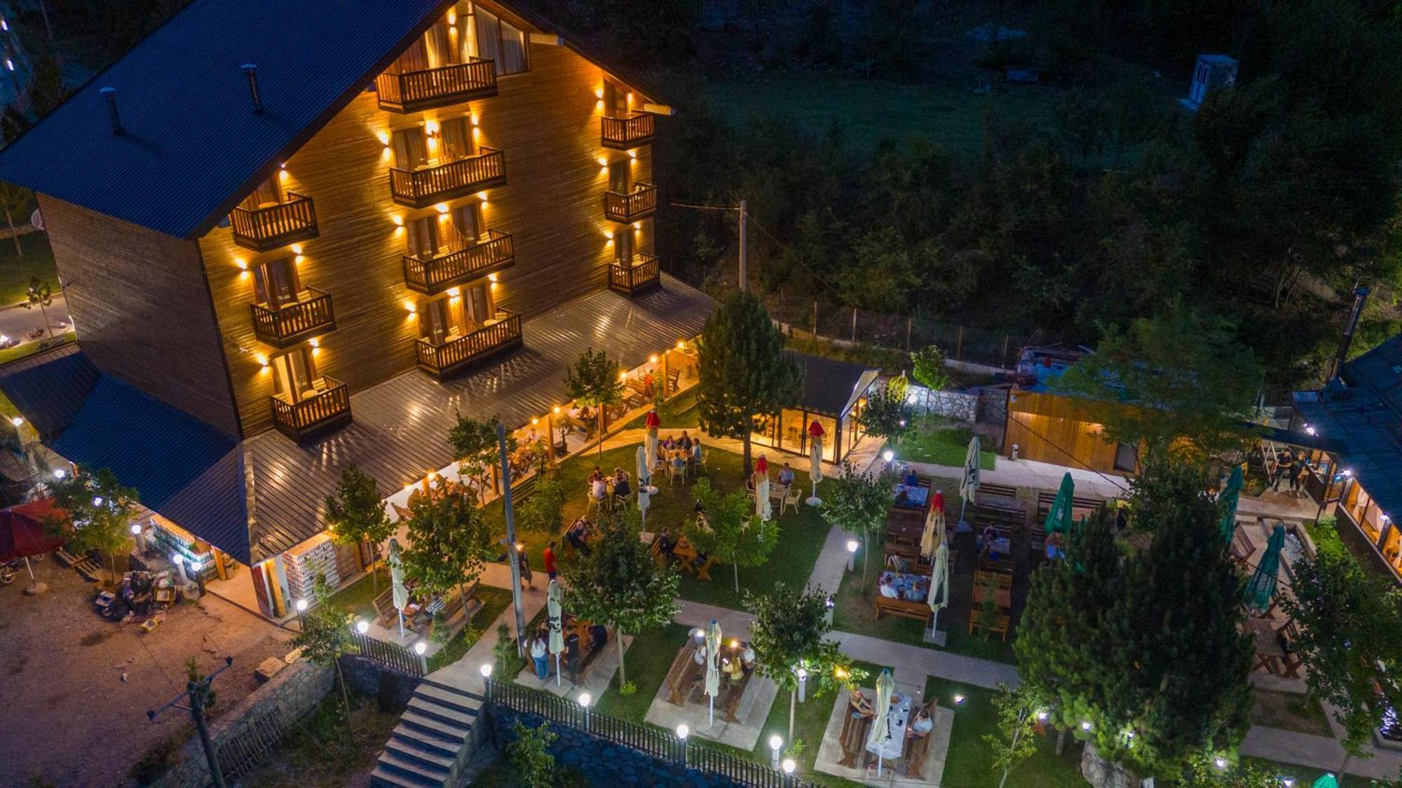 Hotel Jezerca Theth Buitenkant foto