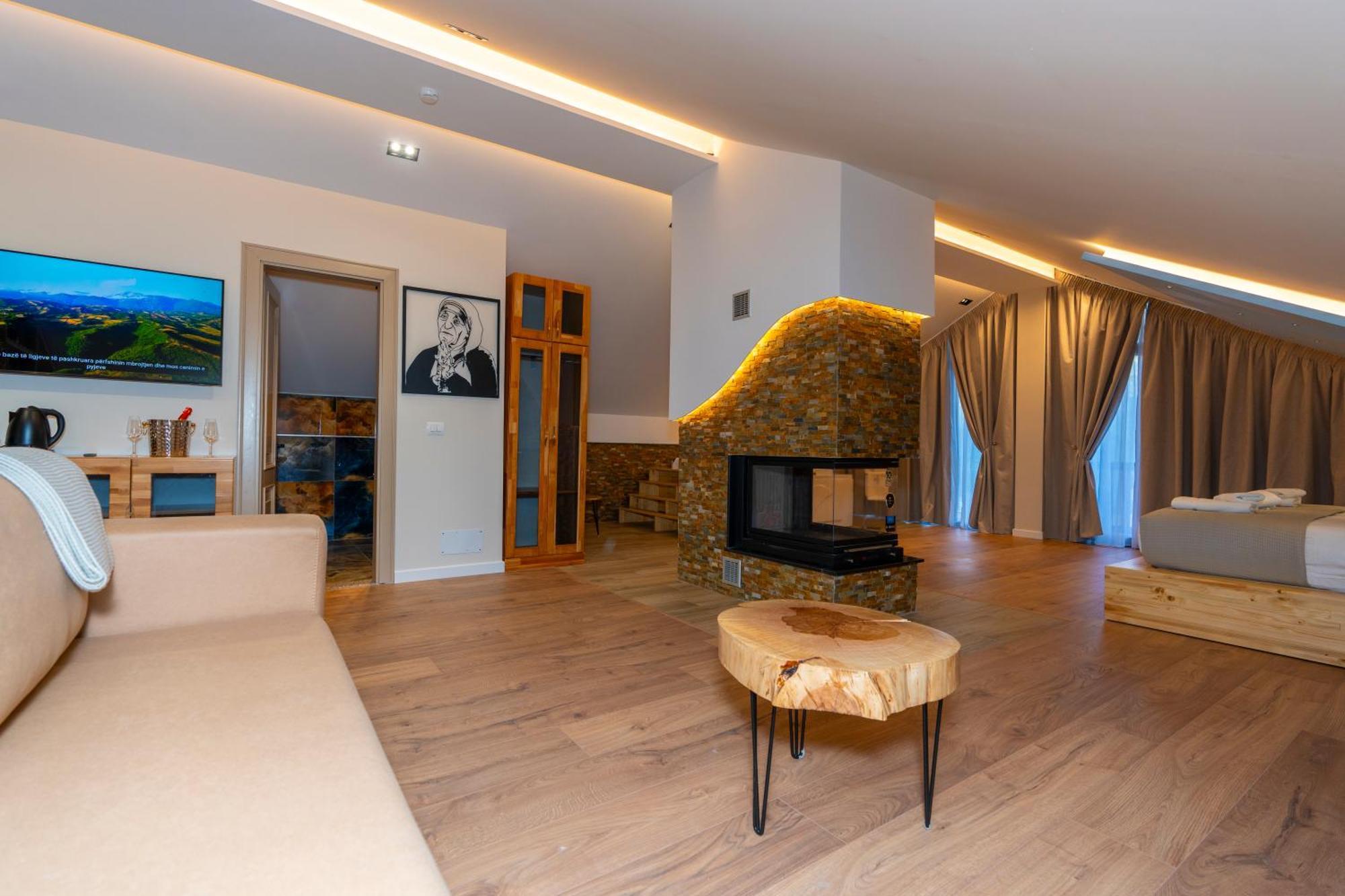 Hotel Jezerca Theth Buitenkant foto