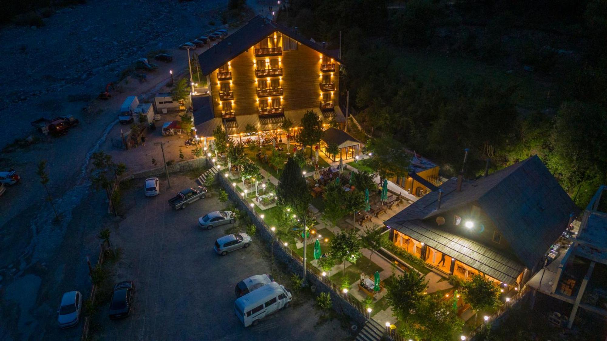 Hotel Jezerca Theth Buitenkant foto