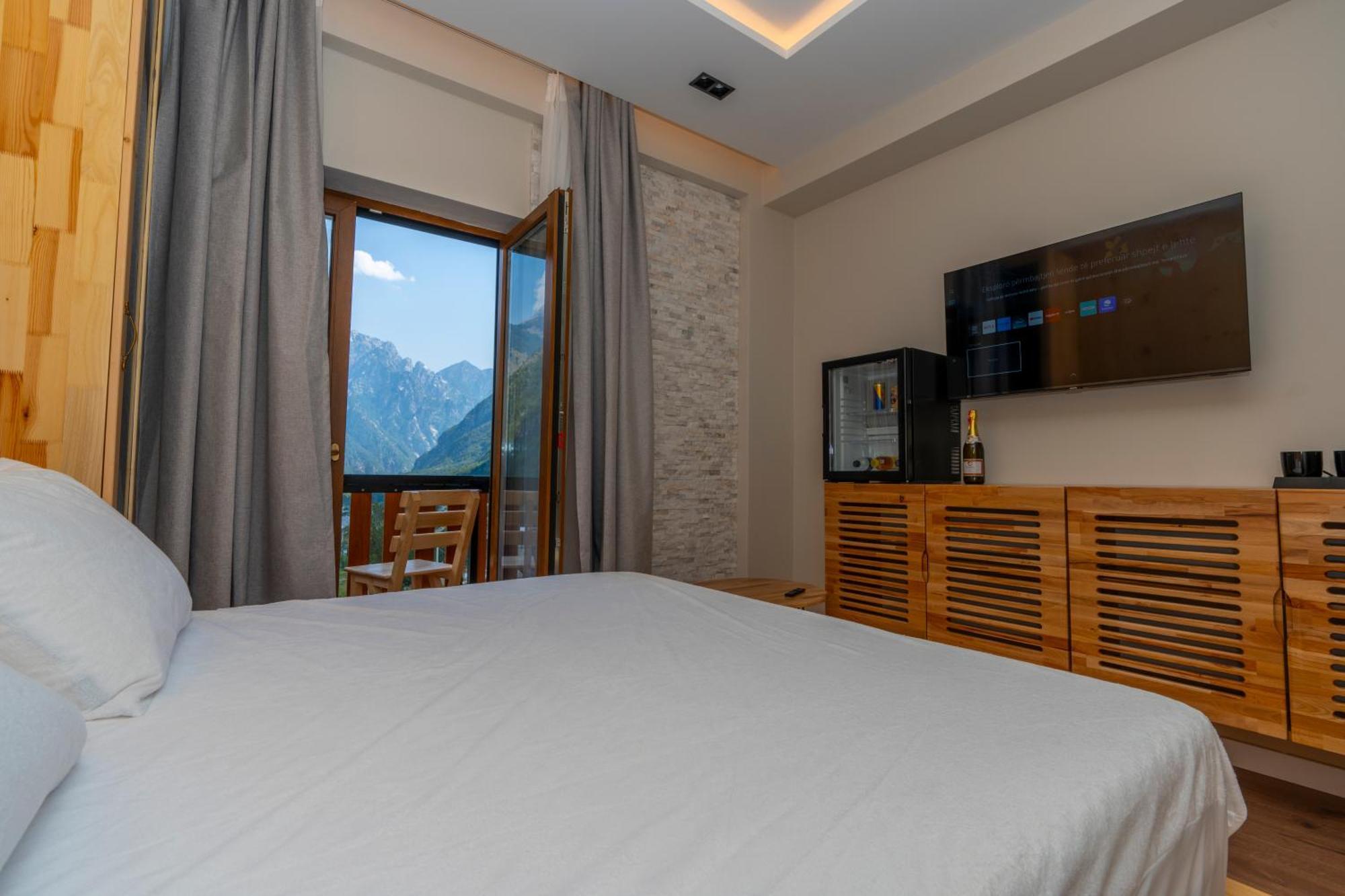Hotel Jezerca Theth Buitenkant foto