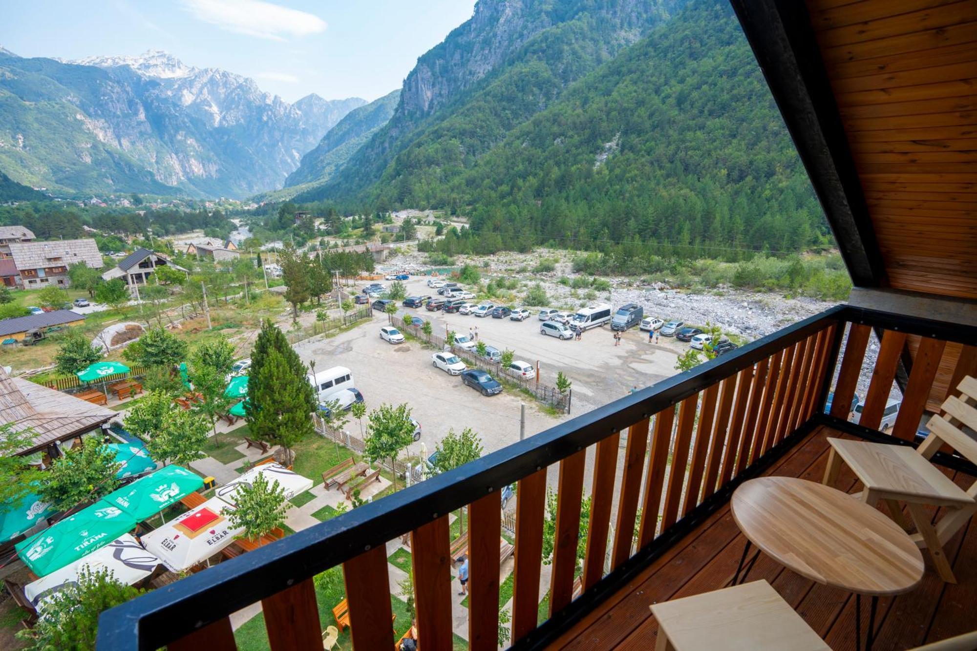 Hotel Jezerca Theth Buitenkant foto