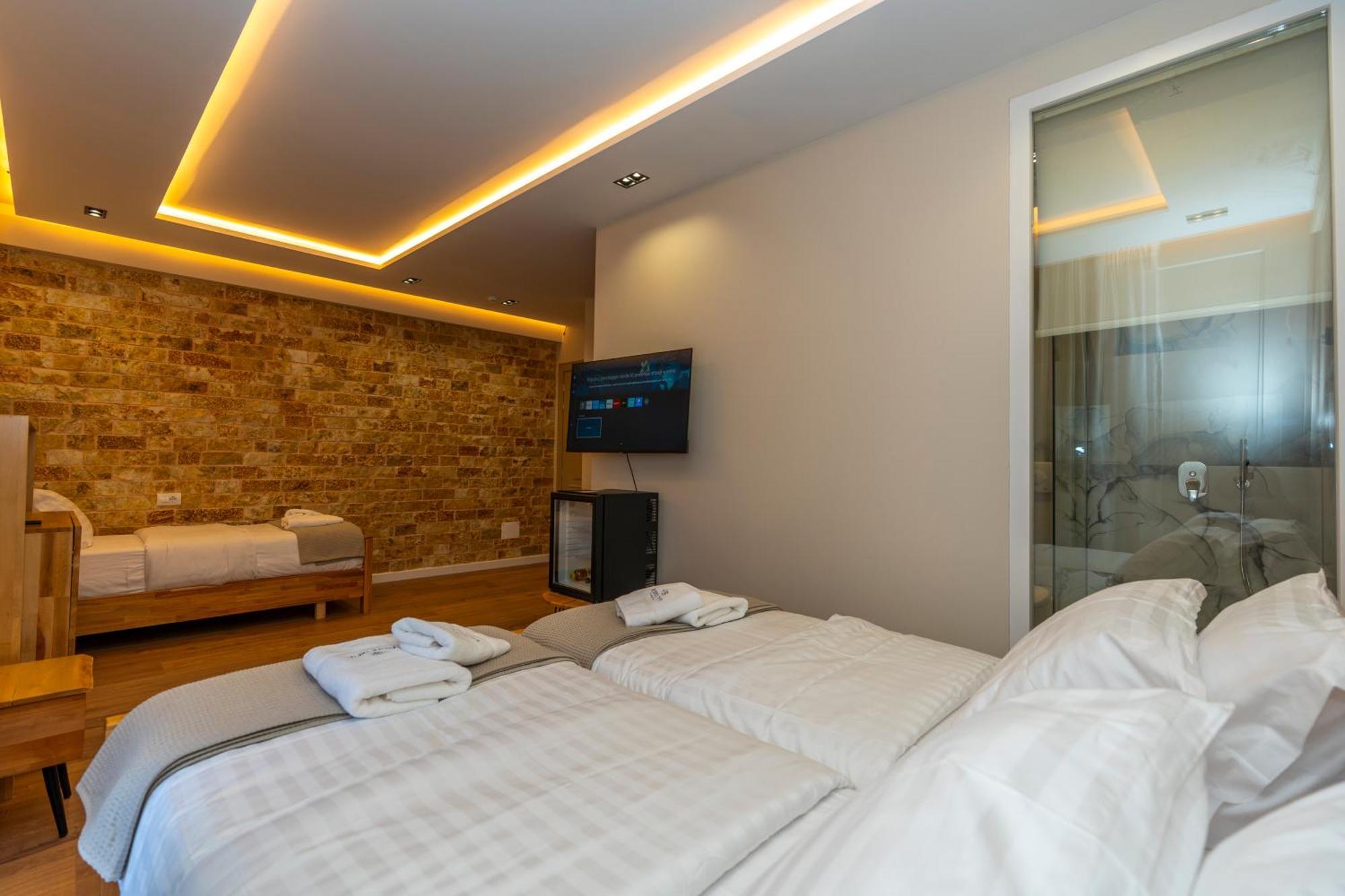 Hotel Jezerca Theth Buitenkant foto