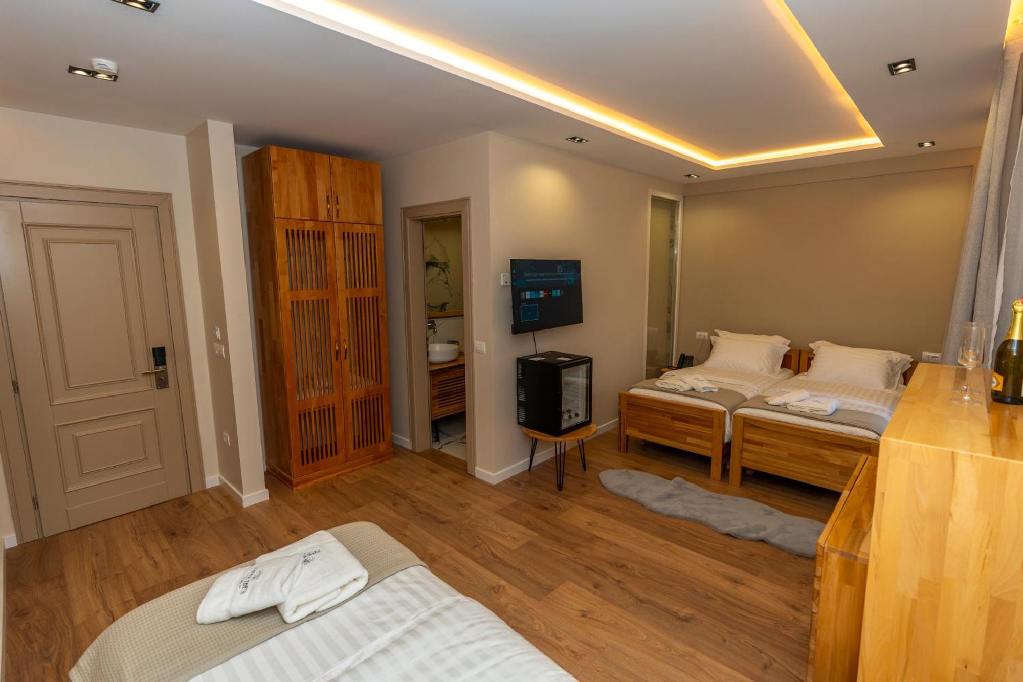 Hotel Jezerca Theth Buitenkant foto